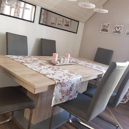 Ferienwohnung Am Schloss Leipheim Naehe Legoland Ngoại thất bức ảnh